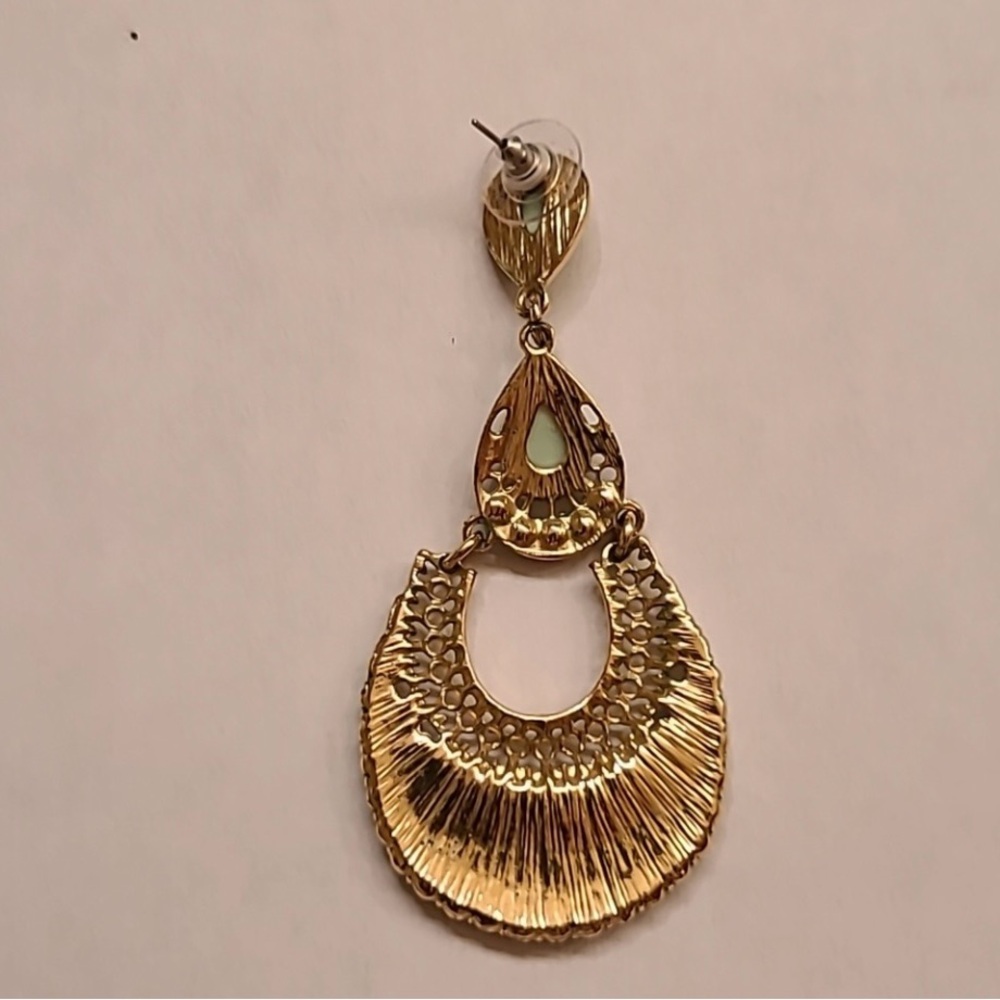 Earrings Boho Vibe Beaded Dangle Style - Turquoise and Gold Tone Accents - EUC - Picture 5 of 5